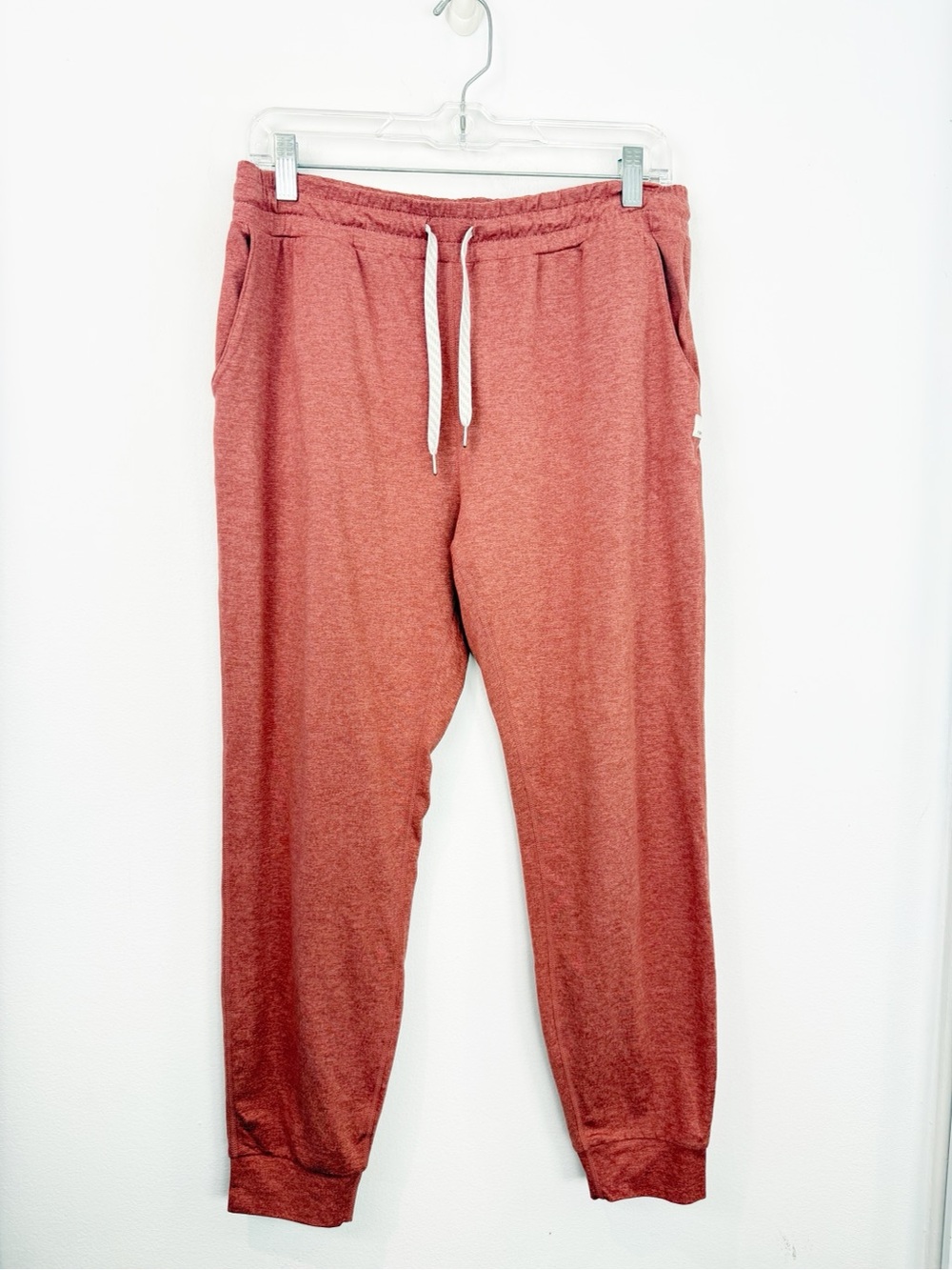 Vuori Women’s Performance Jogger Pants Drawstring Burnt Orange Size Medium